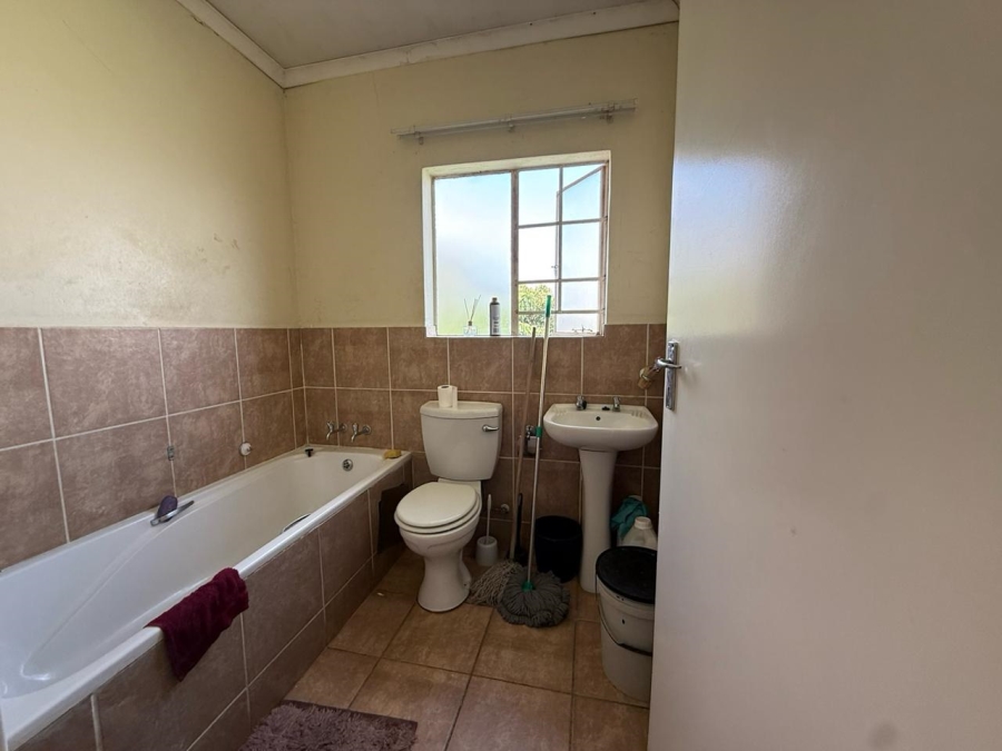 2 Bedroom Property for Sale in Rustenburg Central North West